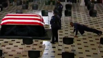Ruth Bader Ginsburg’s Personal Trainer Did A Few Push-Ups In Front Of Her Casket While Paying His Respects