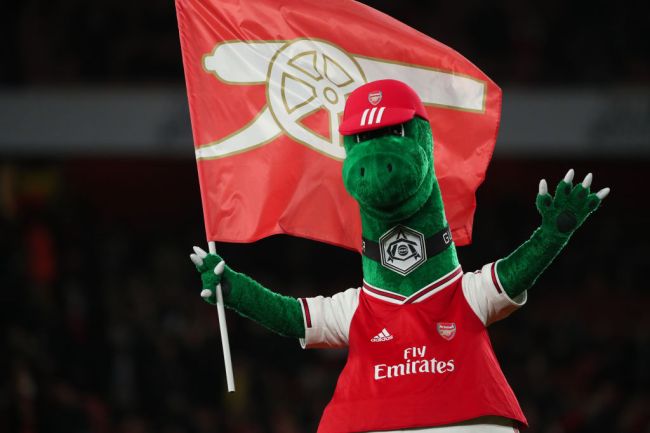 mesut ozil paying gunnersaurus mascot salary