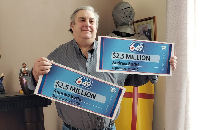 Guy Buys Identical Lottery Tickets Splits 3 Million With Himself