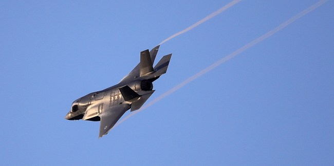 Marine Pilot Ejects From His F-35B Jet Before It Crashes Video