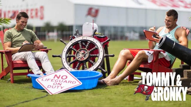 Tom Brady And Rob Gronkowski Read Mean Tweets On Tommy And Gronky