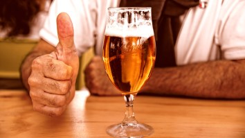 Customer Orders $7 Beer, Leaves $3,000 Tip As Restaurant Gets Ready To Close Due To COVID