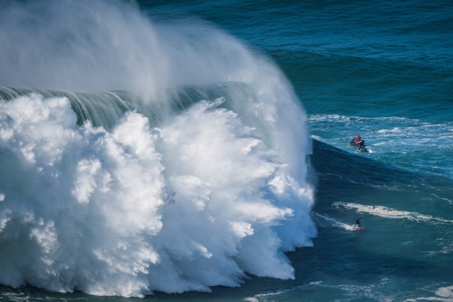 Big Wave Surfing Nazare Hurricane Epsilon