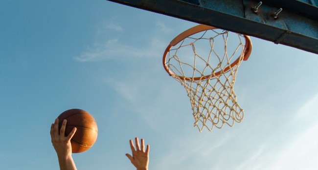 Kid sets Guinness World Record Most Basketball Layups In 1 Minute