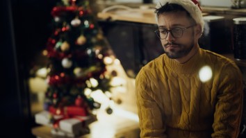Bros, This Is Your Friendly Reminder To Take Down Your Damn Christmas Tree Already