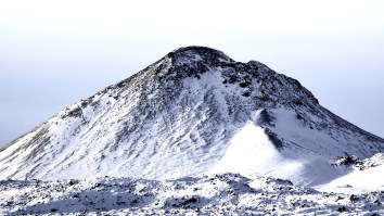 Experts Warn Volcano In Iceland May Be About To Erupt After 17,000 Earthquakes Occur In A Week