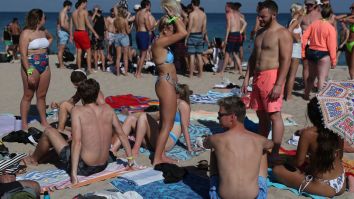 VIDEO: 150 Spring Breakers Arrested In Miami – Police Pepper-Spray Crowd, Partiers Twerk On Cop Cars