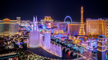 I Met A Man On The Plane To Vegas Whose Gambling Strategy Is Absolutely Terrifying