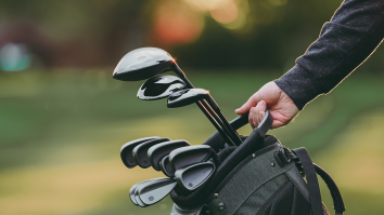 Father’s Day Gift Guide – 10 Golf Gifts To Get Your Dad This Year (2021)
