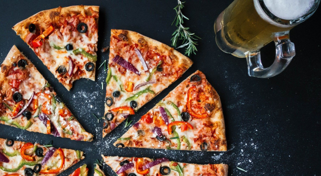 TikToker Shows How Employees Can Steal A Slice Of Your Pizza