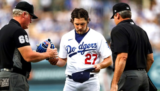 Dodgers Players Reportedly Do Not Want Trevor Bauer To Return To Team