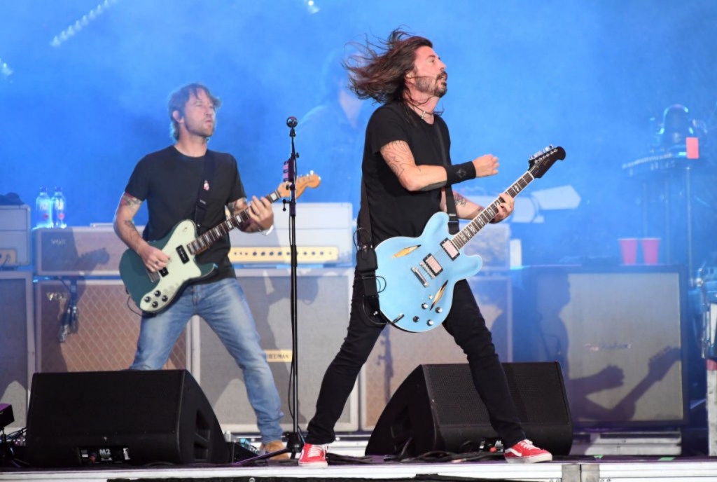 fan plays Monkey Wrench with The Foo Fighters in Kansas