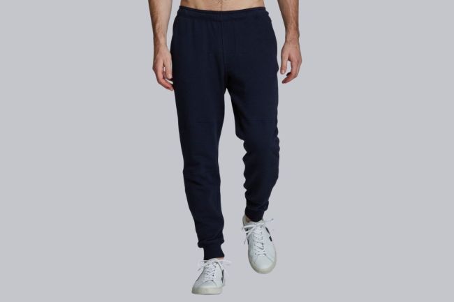 Fourlaps Has The Best Activewear Pants (And Shorts) For Running, Training, And Living In