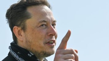 Elon Musk Is Trolling Jeff Bezos With A Savage Gift After Reclaiming Title Of World’s Richest Person