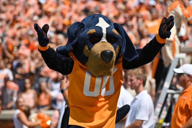 Tennessee Football $100,000 Army