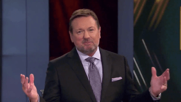 Bob Stoops Still HATES The Texas Longhorns And Doesn’t Care Who Knows