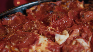 Former Chicago Bears DT Spice Adams Visits Chicagoland For The World’s Best Deep-Dish Pizza