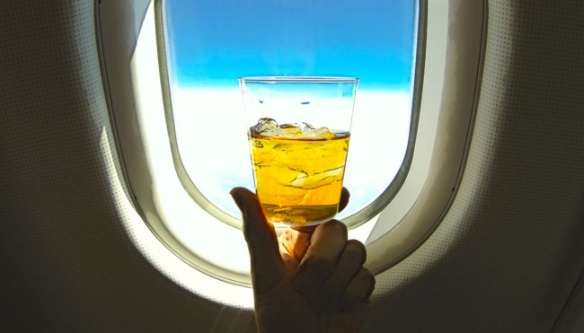 flying airplane altitude impact whiskey flavor