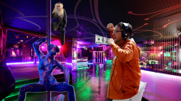 The Amount Of Money That Texas Coach’s Girlfriend Makes As Stripper Performing With Monkey Is Insane