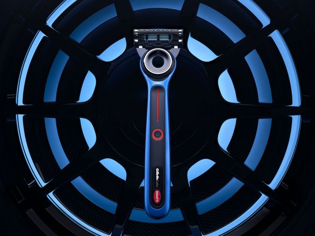 Bugatti Special Edition Heated Razor - GilletteLabs