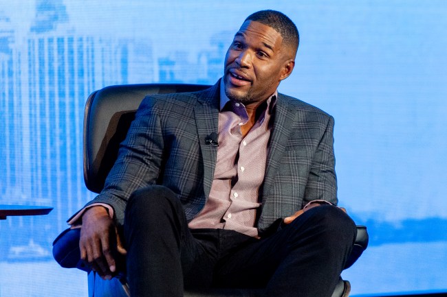 Jeff Bezos' Next Blue Origin Crew Includes Former New York Giant Michael Strahan