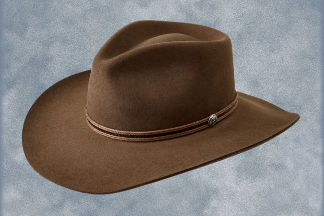 The Holiday Gift Guide For Guys Who Want To Upgrade Their Wardrobe