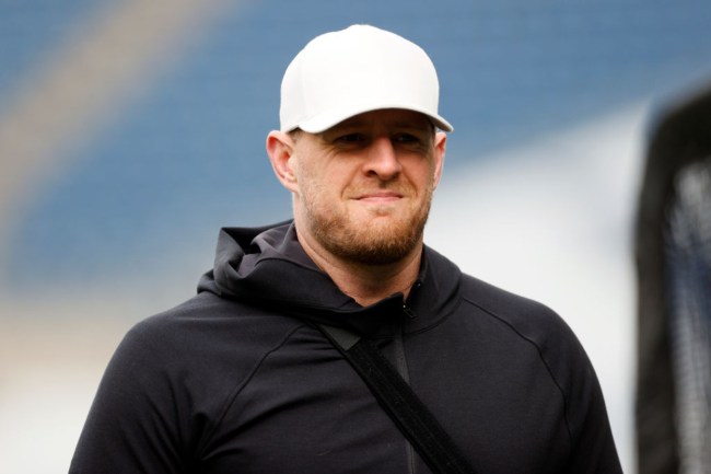jj watt paying funeral costs waukesha parade tragedy