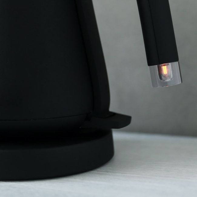 Make Your Coffee And Tea In Style With This Sleek Balmuda Kettle