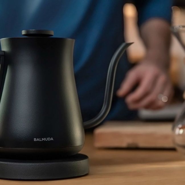Make Your Coffee And Tea In Style With This Sleek Balmuda Kettle
