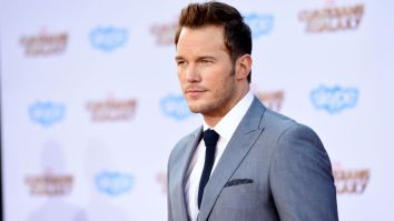 Joe Rogan Defends Chris Pratt From ‘Insane People That Hate Their Jobs…Sitting In Front Of The Cubicle’