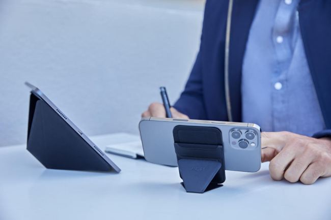 Buy One Tech Accessory From MOFT, Get The Other One 50% Off Right Now