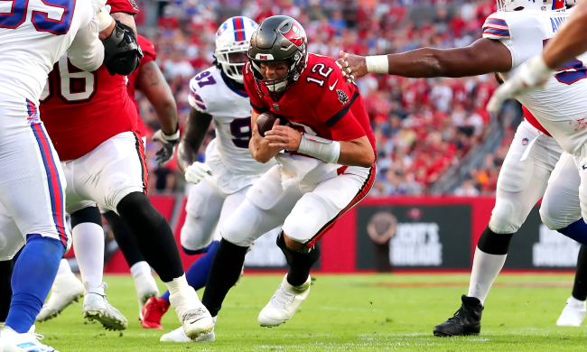 Tom Brady Fires Back At Tony Romo And Peyton Manning For Saying He is Slow