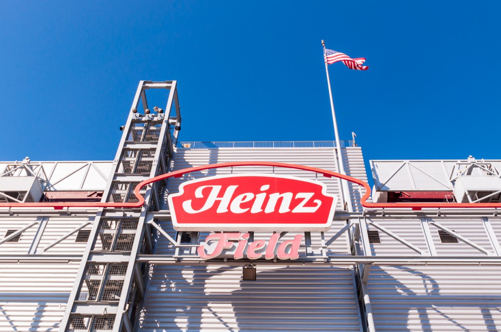 Heinz Field Apparently Ran Out Of Ketchup During The Steelers Game And Fans Had Jokes