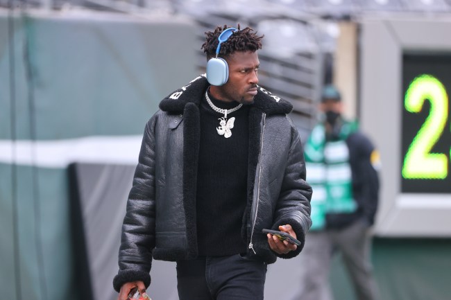 adam-schefter-disputes-claim-antonio-brown-future