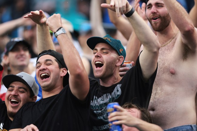 jacksonville-jaguars-fans-clowns-sunday