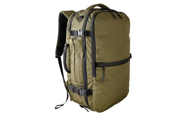 Everyday Carry Essentials: Aer Travel Pack 2, Peak Design Mobile Wallet Stand, And More