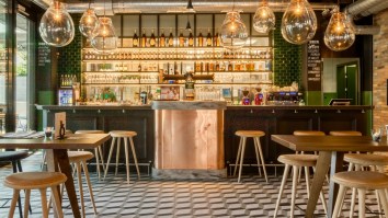 What’s The Difference Between A Restaurant And A Café? Here’s How To Tell Them Apart