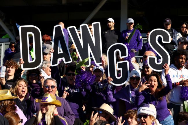 washingtons-spring-football-game-had-embarrassingly-terrible-turnout