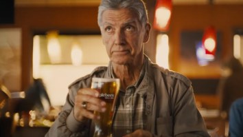 ‘Top Gun’ Fans Are Eating Up Applebee’s Efforts To Drum Up Excitement For The Sequel (Including A ‘Buzz The Tower’ Parody)