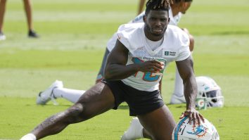 Tyreek Hill’s Latest Comments On Tua Tagovailoa May Be Even More Ridiculous Than His Previous Ones