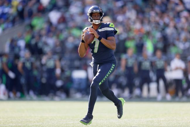 one-quarterback-dominated-starting-reps-seattle-seahawks-to-start-camp