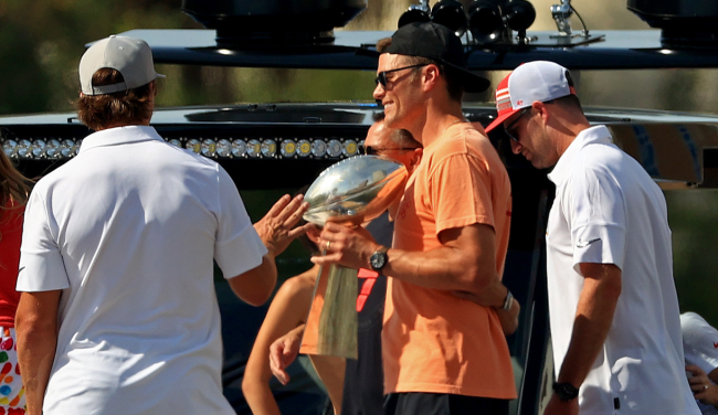 Tom Brady Reply To Tweet About His Lombardi Trophy Toss