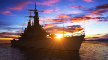 ‘At Least 100’ UFOs With Underwater Capabilities Swarmed Battleships In 2019, Say Navy Crewmembers