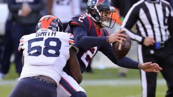 Chicago Bears Make Surprising Move Following Trade Request From Roquan Smith