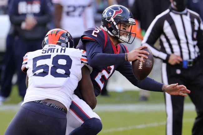 chicago-bears-surprising-move-following-trade-request-roquan-smith