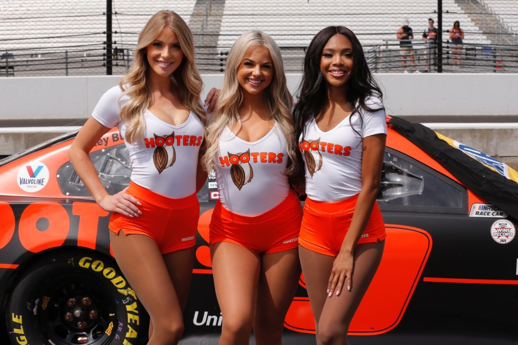 Hooters Gets Into The NIL Game By Signing 51 Big Uglies Including A Player Named 'Wing'