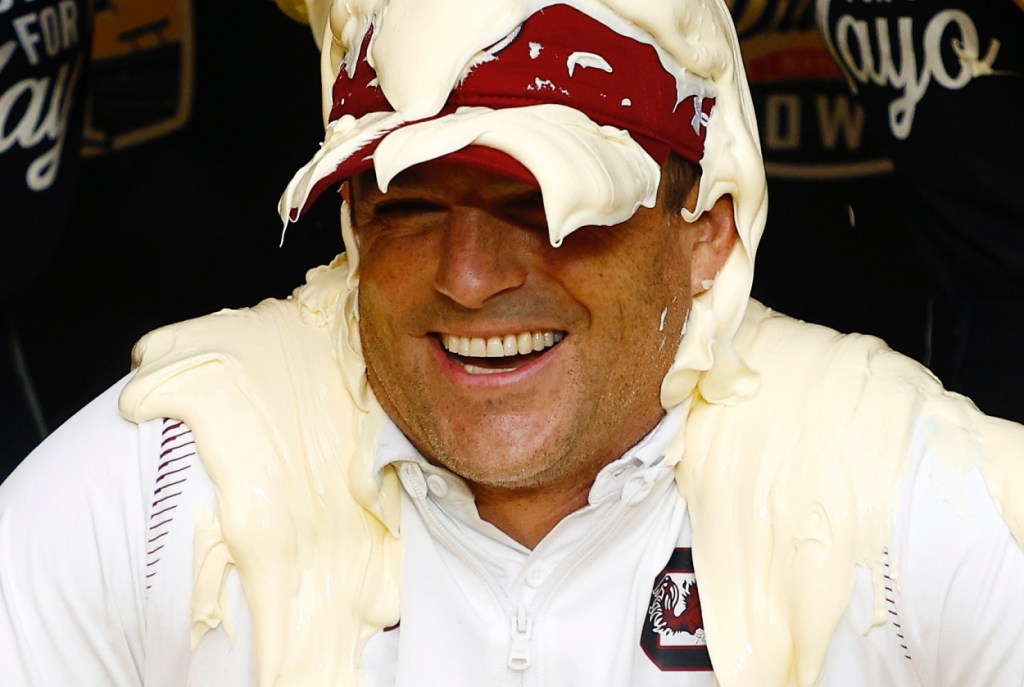Gamecocks Cheer Wildly As Shane Beamer Puts UK's Mark Stoops On Blast Over Recent Comments