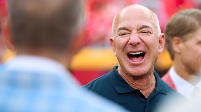 Roger Goodell Jeff Bezos Sitting Together Turned Into Meme
