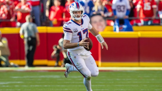 josh-allen-runs-from-media-after-practice-buffalo-bills