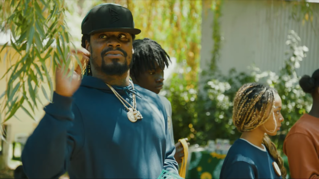WATCH: Marshawn Lynch Visited A Farm And Was Deathly Scared Of Pigs